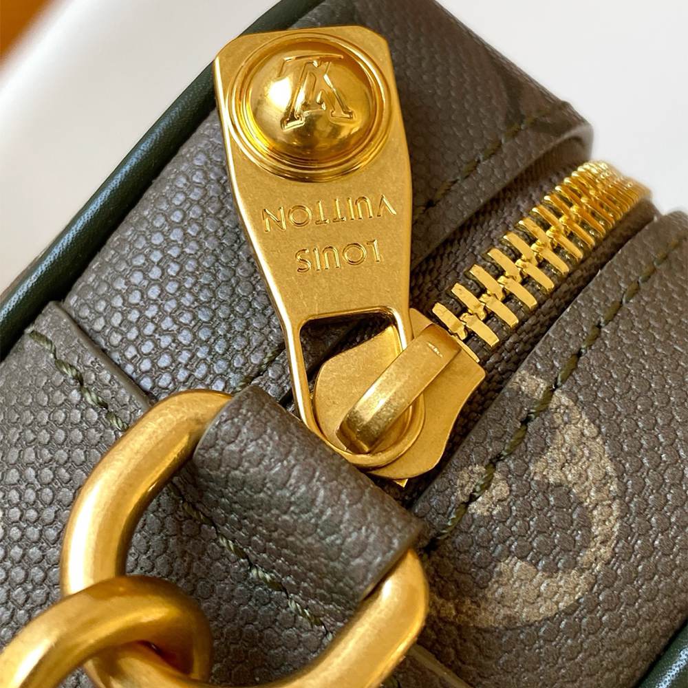 LV Trocad??ro Wearable Wallet(HIGH-END GRADE)