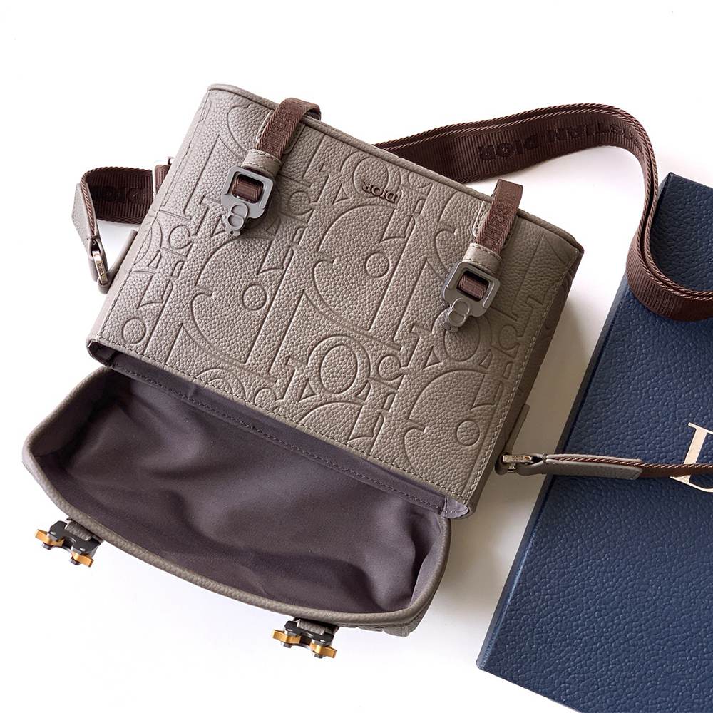 D10r Hit the Road Messenger Bag with Flap(HIGH-END GRADE)