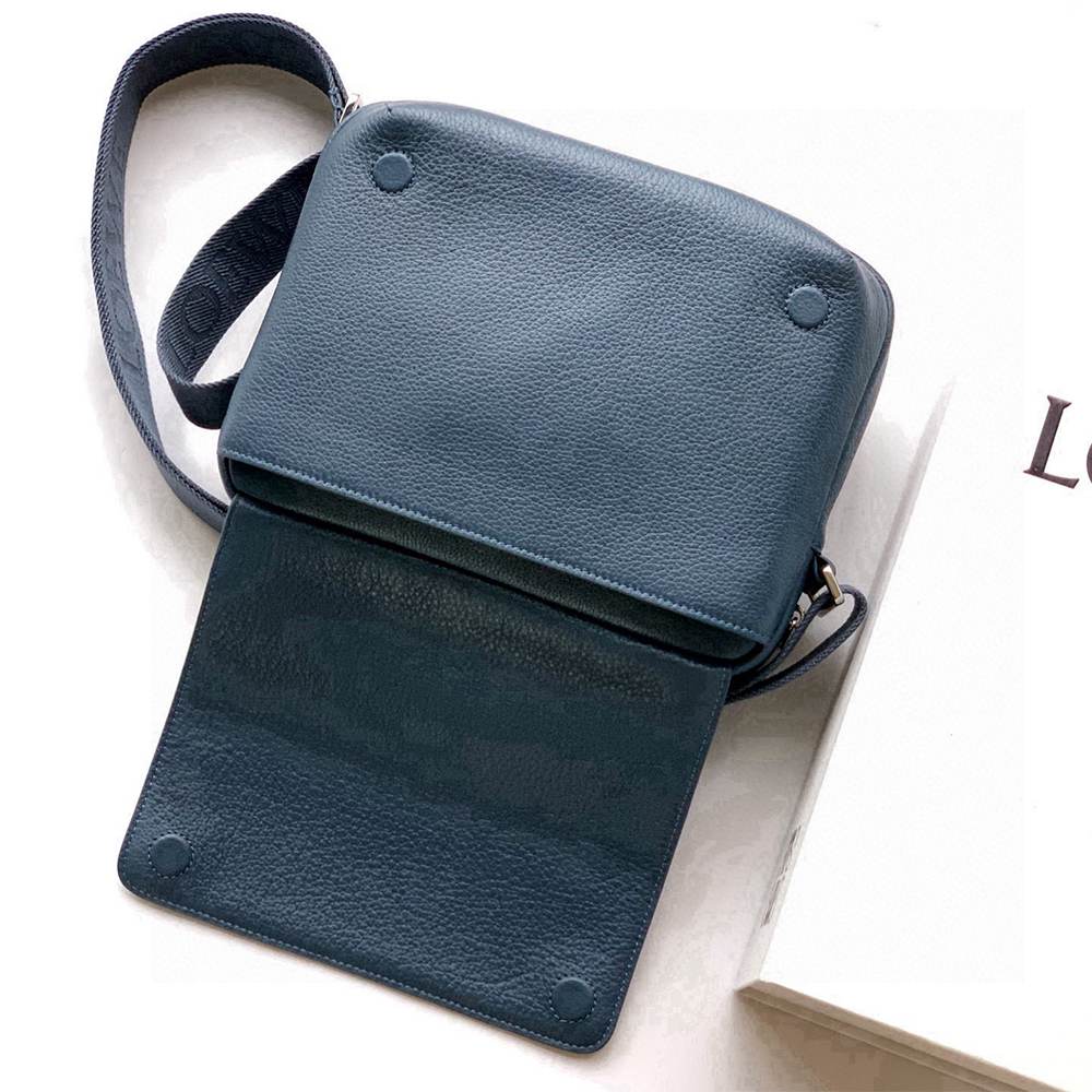L0ew* Medium Pebble messenger bag(HIGH-END GRADE)