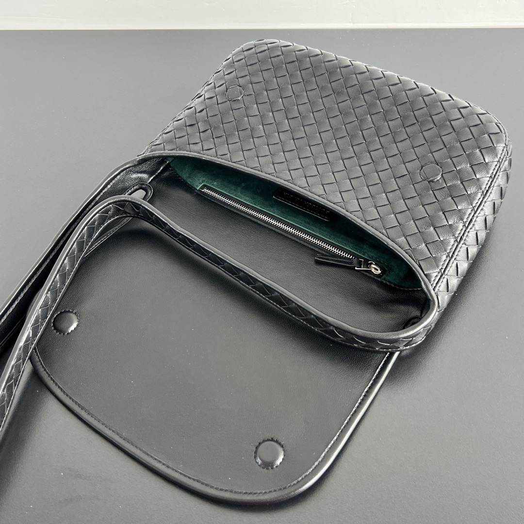 B0tt*ga Ven*ta Veneto Flap Messenger(HIGH-END GRADE)