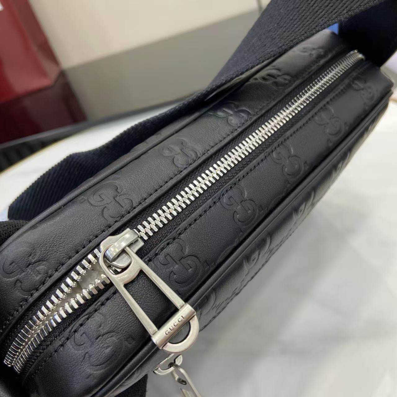 GG Emblem small crossbody bag(HIGH-END GRADE)