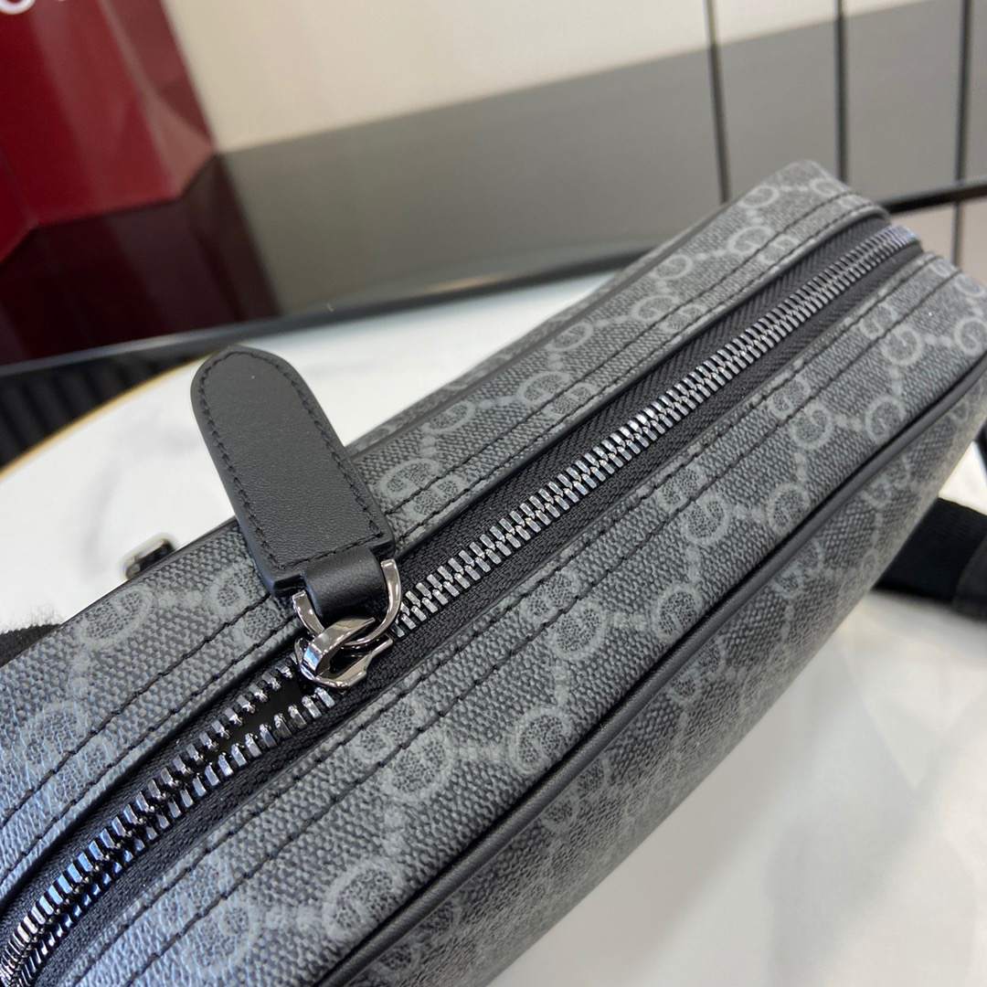 GG Emblem small crossbody bag(HIGH-END GRADE)