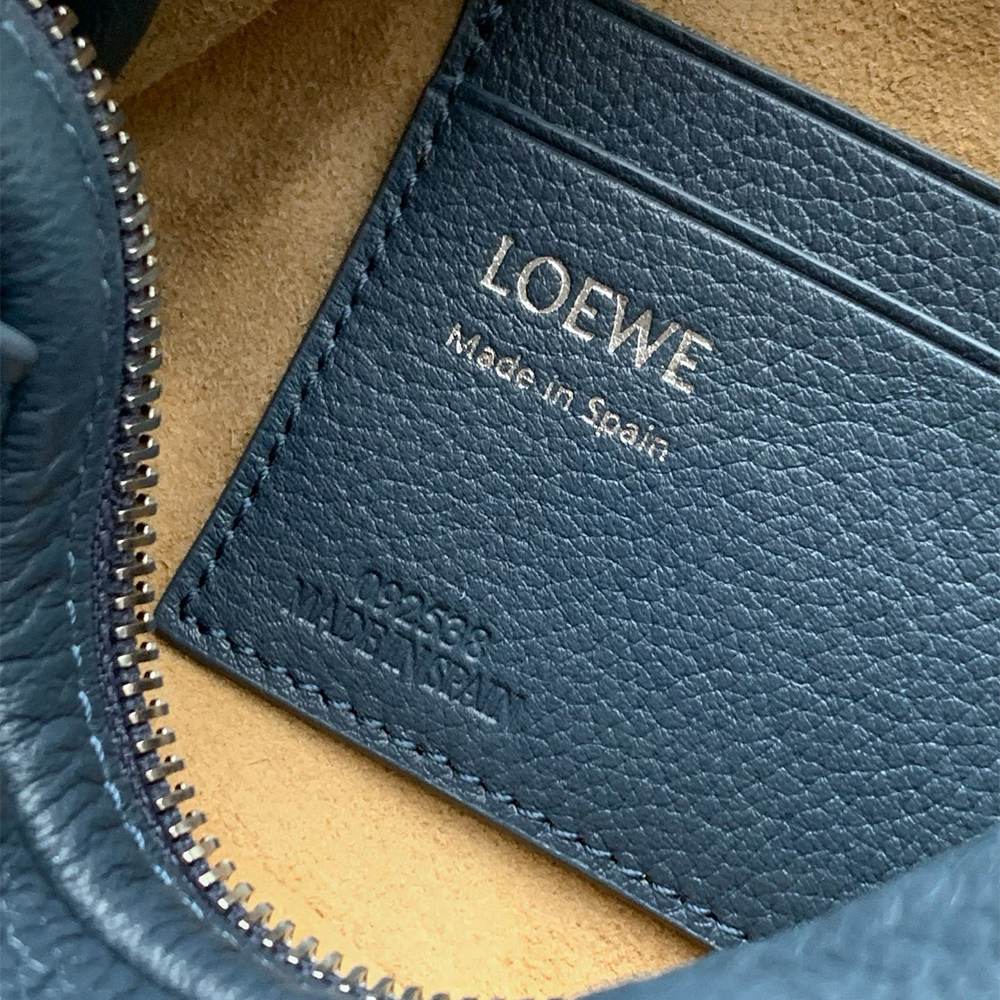 L0ew* Small Pebble messenger bag(HIGH-END GRADE)