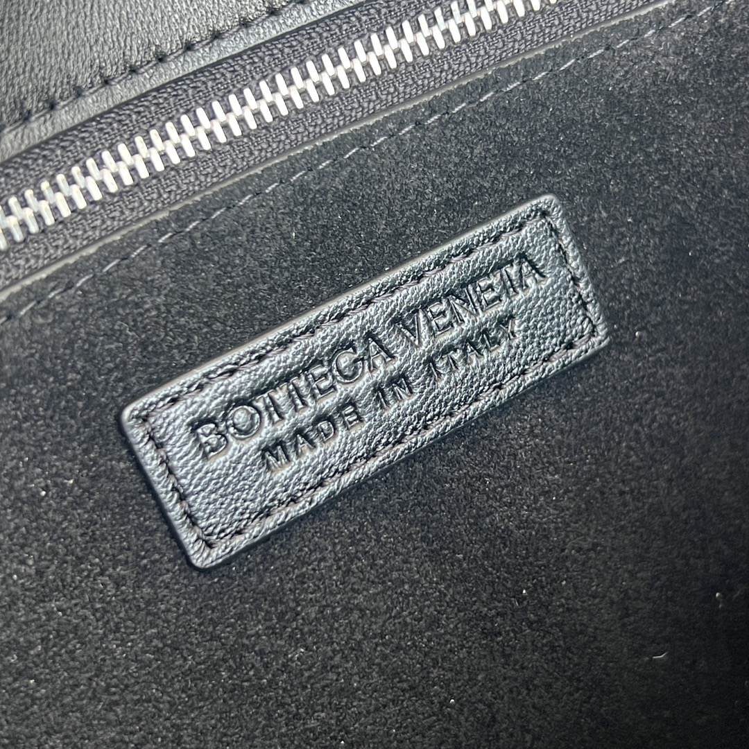 B0tt*ga Ven*ta Veneto Flap Messenger(HIGH-END GRADE)