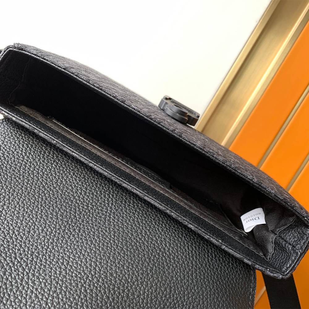 D10r Small Saddle Messenger Bag with Flap(HIGH-END GRADE)