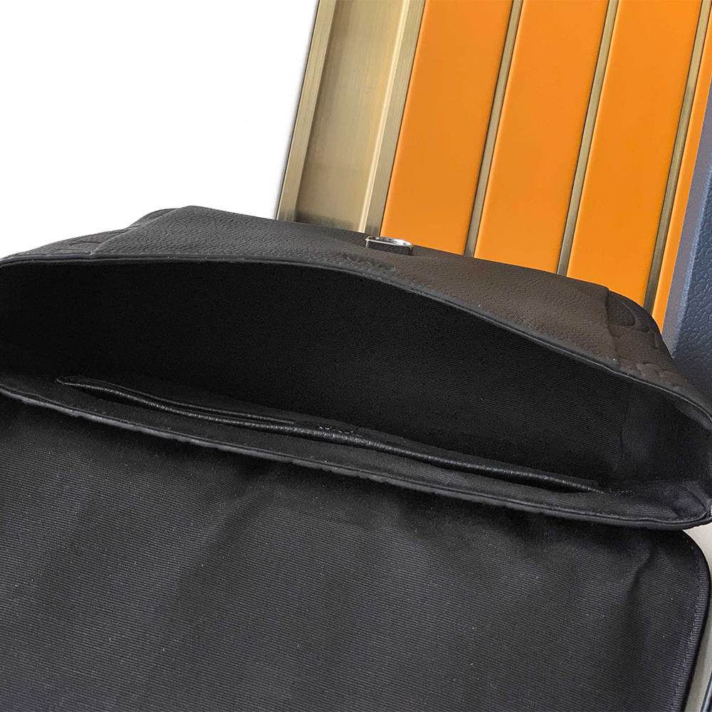 Medium D10r Daily Messenger Bag with Flapp(HIGH-END GRADE)