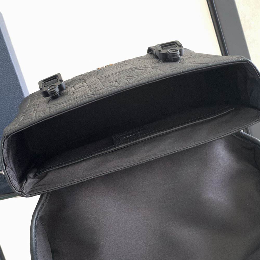 D10r Hit the Road Messenger Bag with Flap(HIGH-END GRADE)