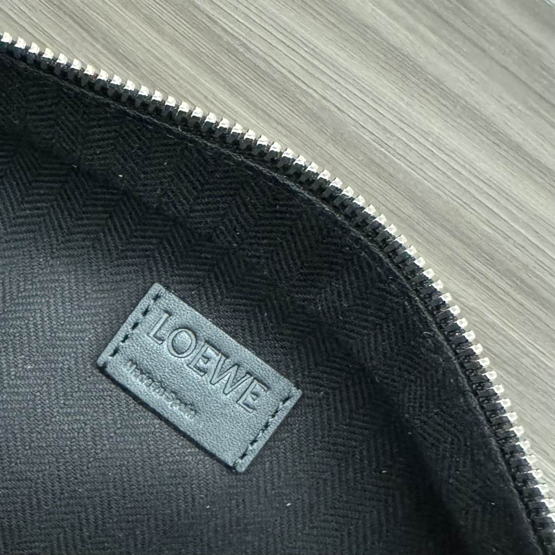 L0ew* Convertible sling in classic calfskin(HIGH-END GRADE)