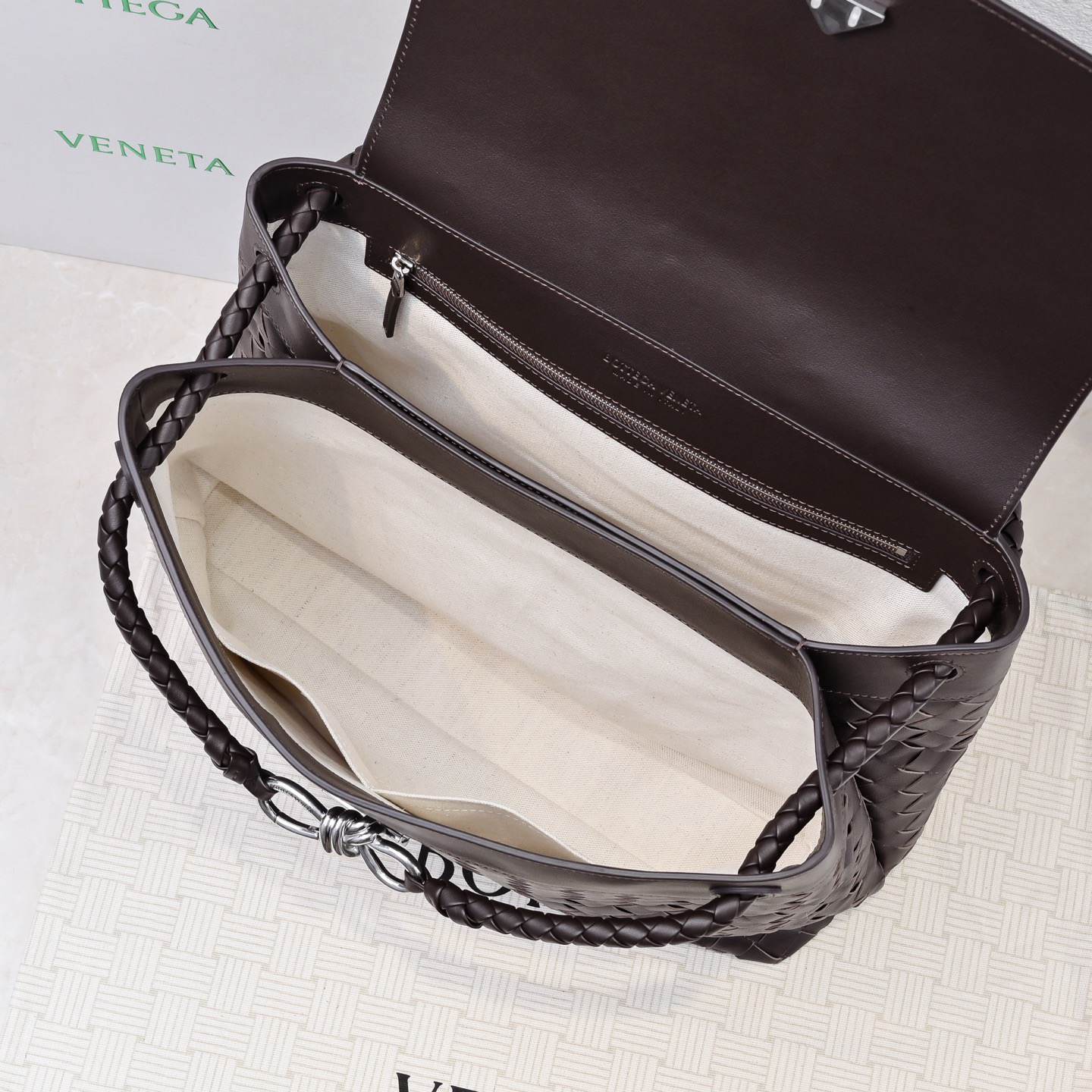 B0tt*ga Ven*ta Medium Andiamo Messenger(HIGH-END GRADE)