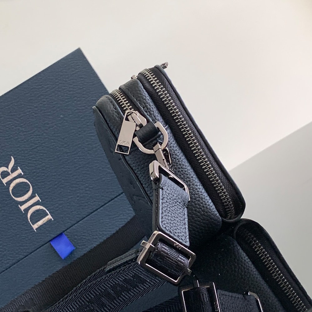 D10r Zipped Pouch with Strap(HIGH-END GRADE)