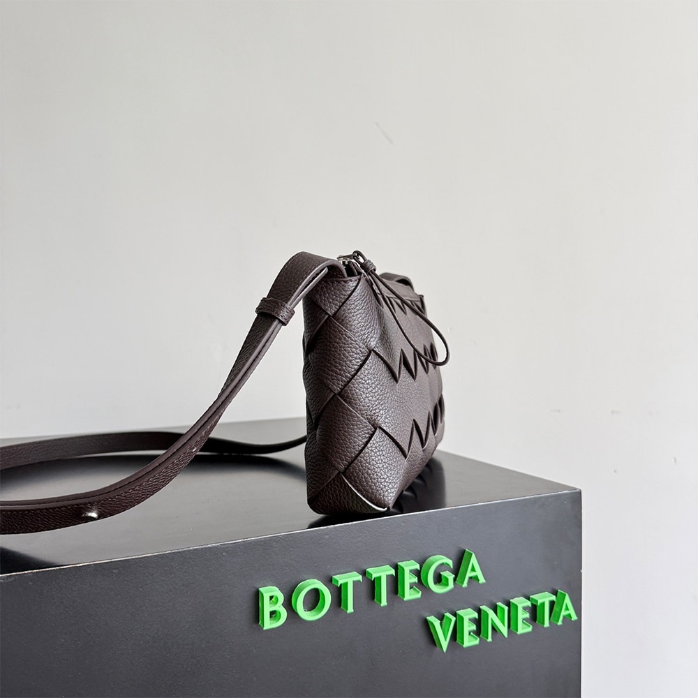 B0tt*ga Ven*ta Diago Zipped Messenger (HIGH-END GRADE)