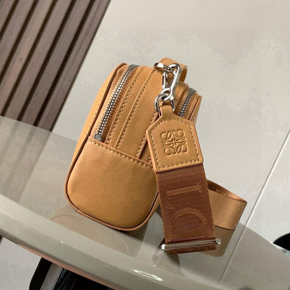 L0ew* Mini crossbody camera bag in satin calfskin (HIGH-END GRADE)