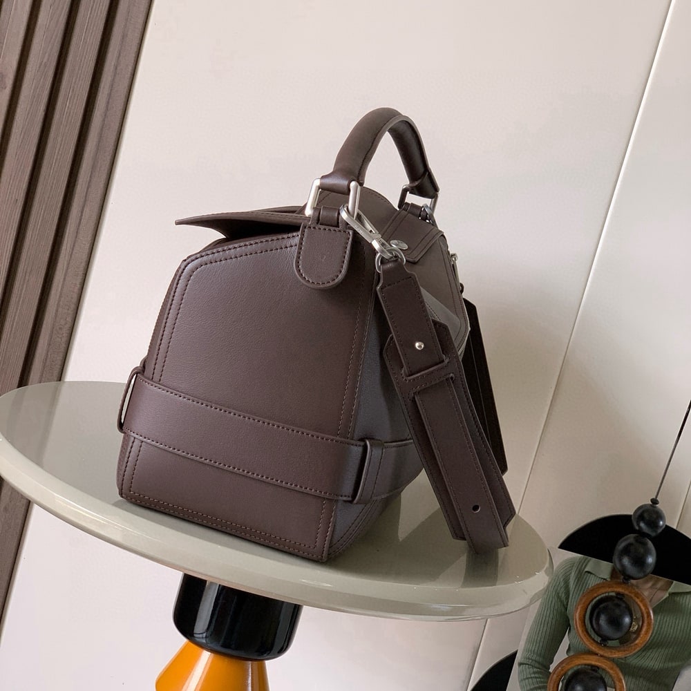 L0ew* Large Puzzle Biker bag in shiny calfskin (HIGH-END GRADE)
