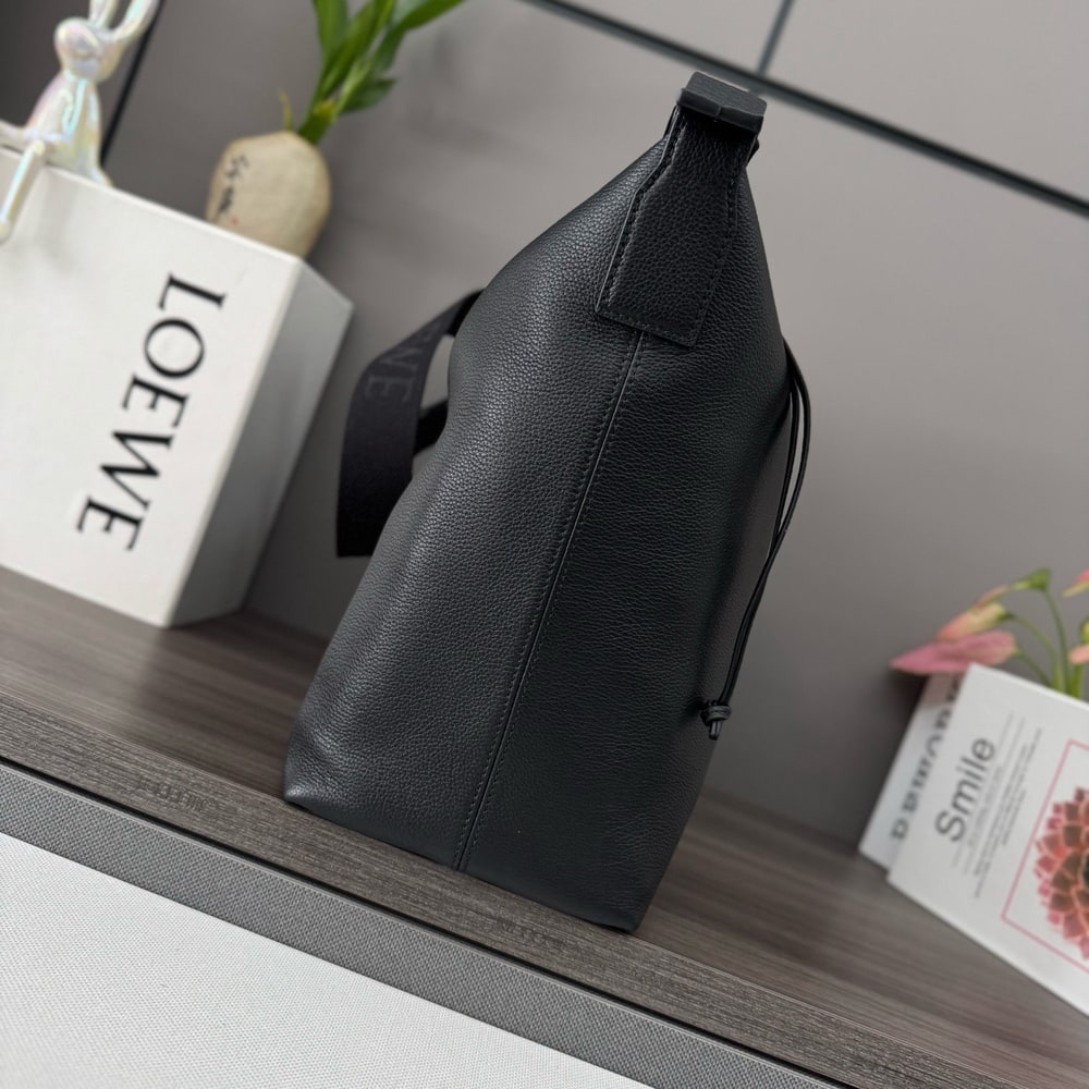L0ew* Cubi crossbody bag in S*pple grained calfskin (HIGH-END GRADE)