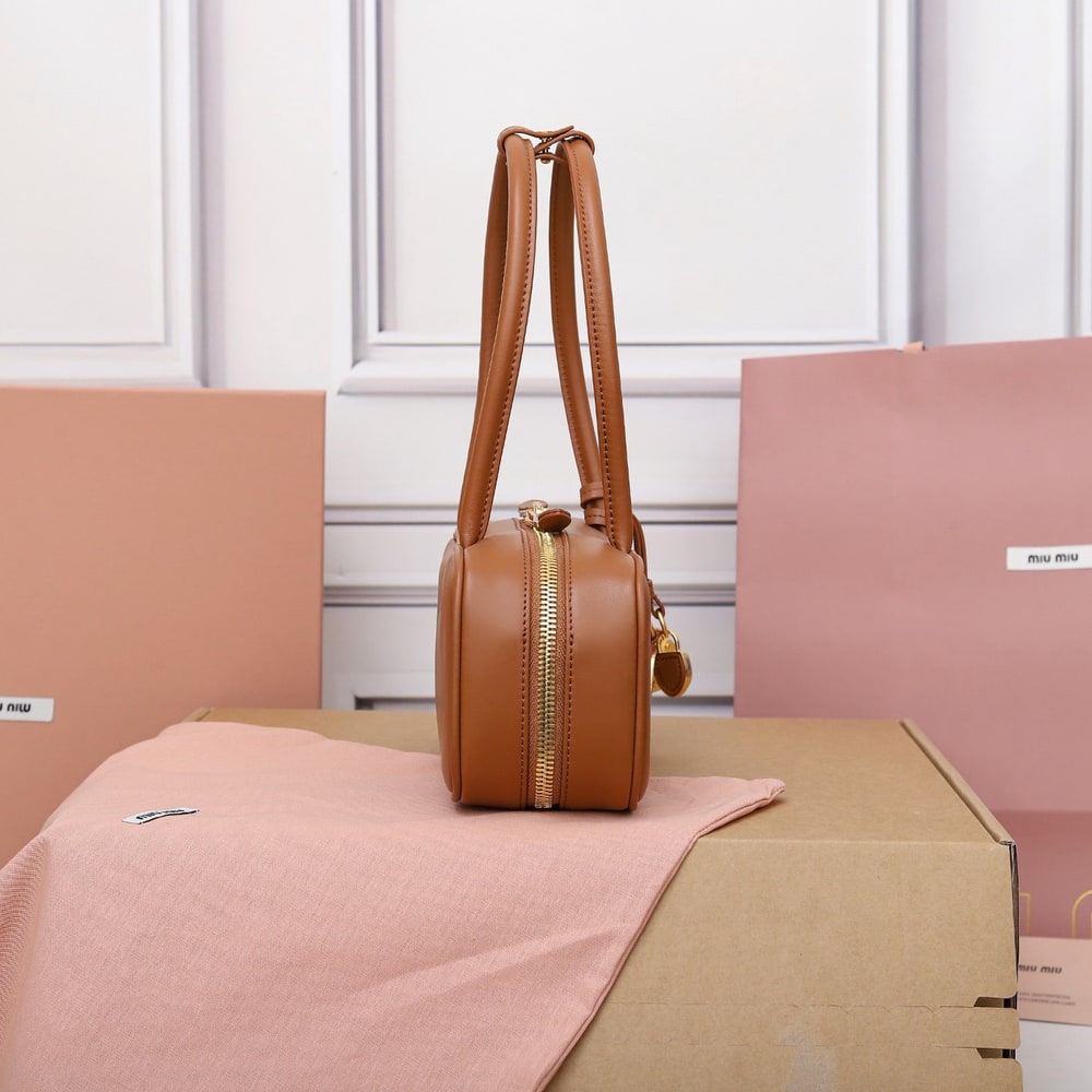 M1um1u Small Beau leather top-handle bag(HIGH-END GRADE)