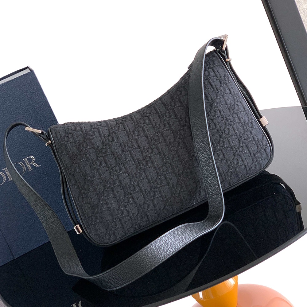 Medium D10r Slider Zipped Hobo Bag(HIGH-END GRADE)