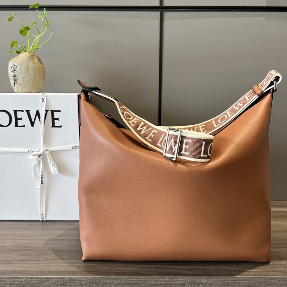 L0ew* Cubi Crossbody bag in S*pple smooth calfskin and jacquard (HIGH-END GRADE)