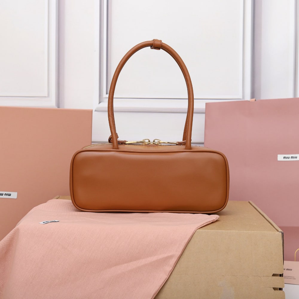 M1um1u Small Beau leather top-handle bag(HIGH-END GRADE)