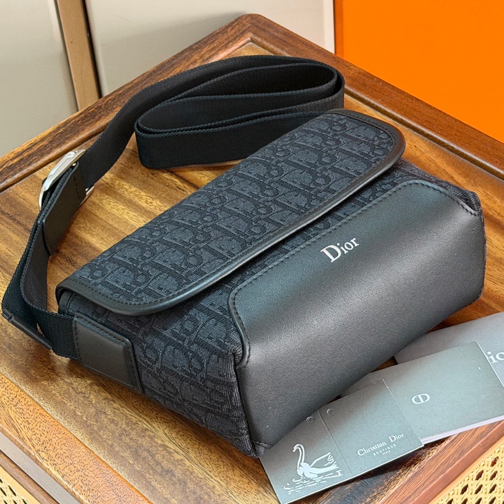 Mini D10r Jett Messenger Bag with Flap(HIGH-END GRADE)