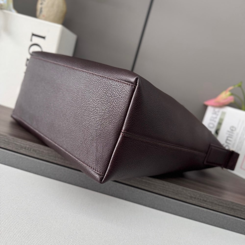 L0ew* Cubi crossbody bag in S*pple grained calfskin (HIGH-END GRADE)