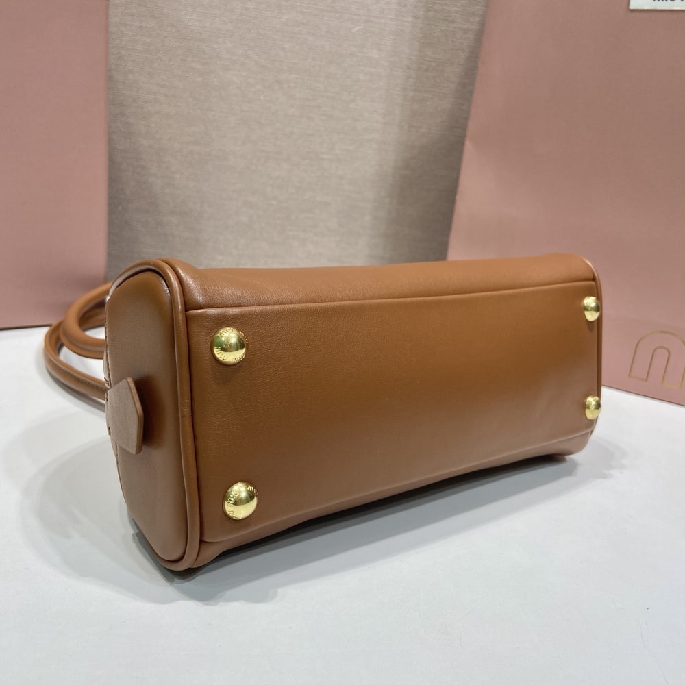 M1um1u Small Beau leather top-handle bag(HIGH-END GRADE)