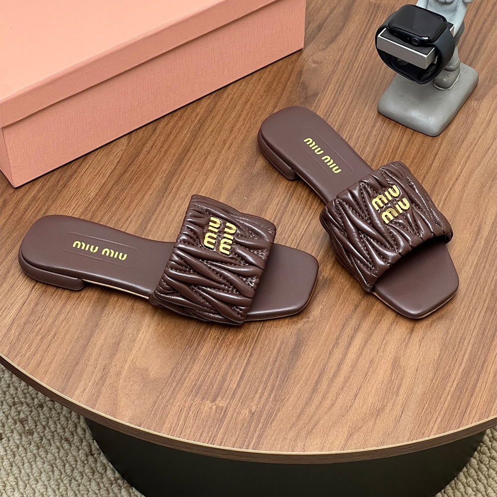 M1um1u Matelasse nappa leather slides (EU SIZE 35-42)
