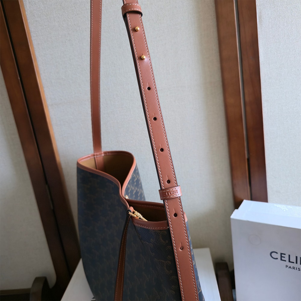 Ce1i*e SOFT SHOPPER BAG IN TRIOMPHE CANVAS AND CALFSKIN(HIGH-END GRADE)