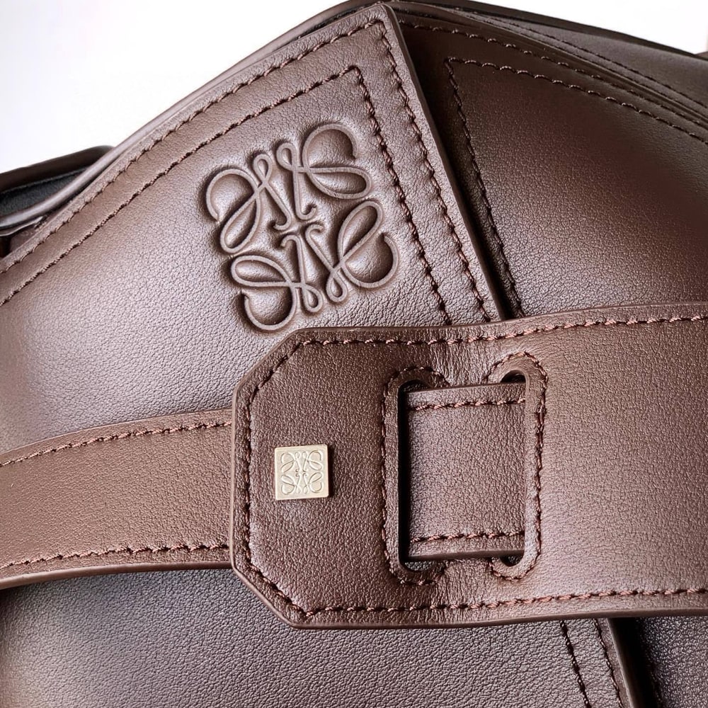 L0ew* Large Puzzle Biker bag in shiny calfskin (HIGH-END GRADE)