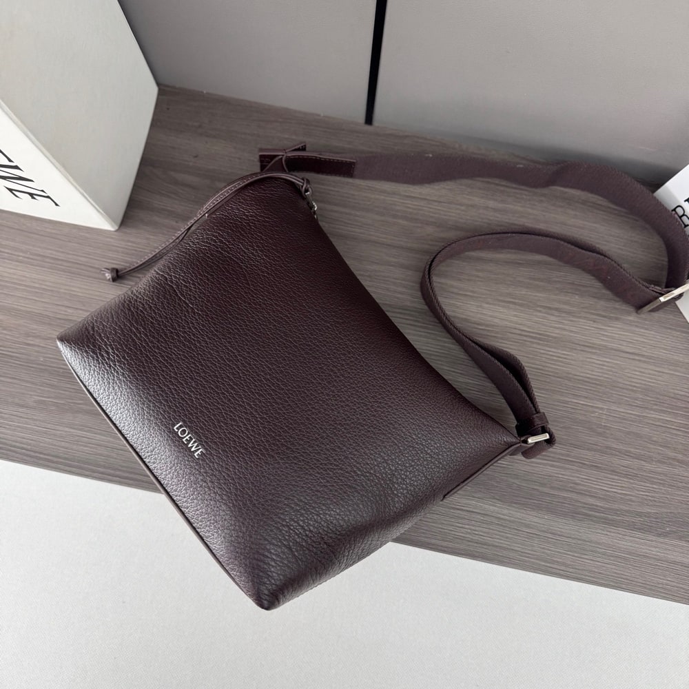 L0ew* Small Cubi crossbody bag in S*pple grained calfskin (HIGH-END GRADE)