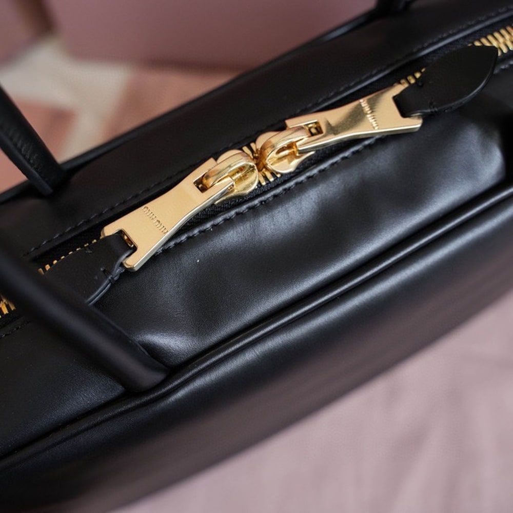 M1um1u Medium Beau leather top-handle bag(HIGH-END GRADE)