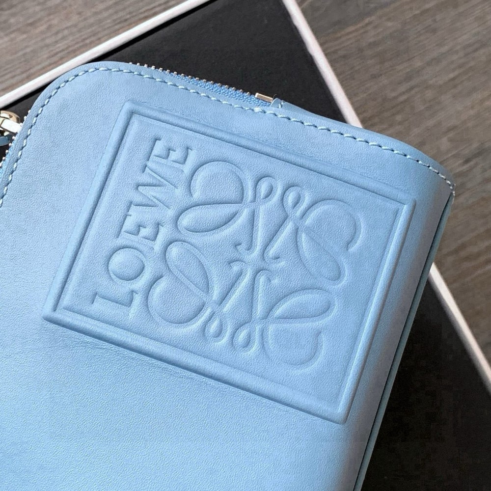 L0ew* Mini crossbody camera bag in satin calfskin (HIGH-END GRADE)