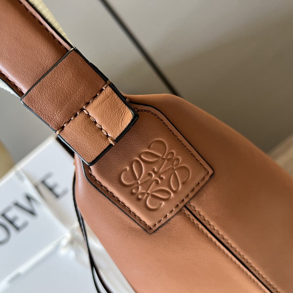 L0ew* Cubi Crossbody bag in S*pple smooth calfskin and jacquard (HIGH-END GRADE)