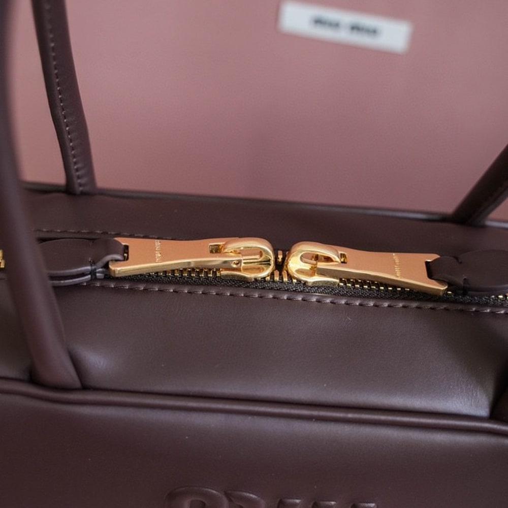 M1um1u Medium Beau leather top-handle bag(HIGH-END GRADE)