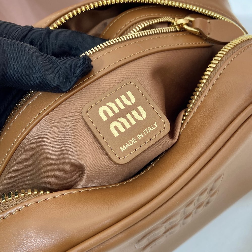 M1um1u Medium Beau leather top-handle bag(HIGH-END GRADE)