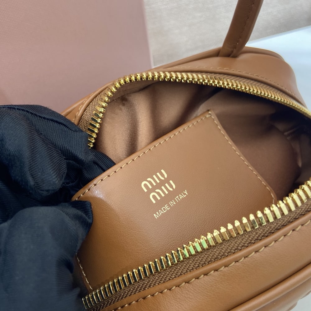 M1um1u Small Beau leather top-handle bag(HIGH-END GRADE)