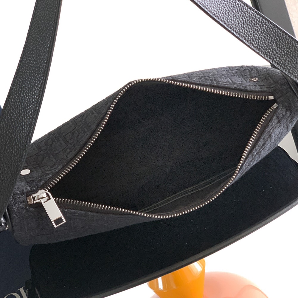 Medium D10r Slider Zipped Hobo Bag(HIGH-END GRADE)