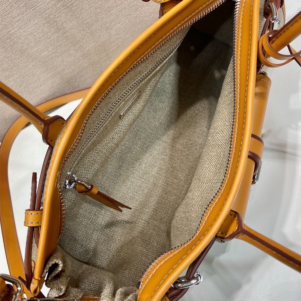 Pra*a Bonnie medium linen and leather handbag(HIGH-END GRADE)