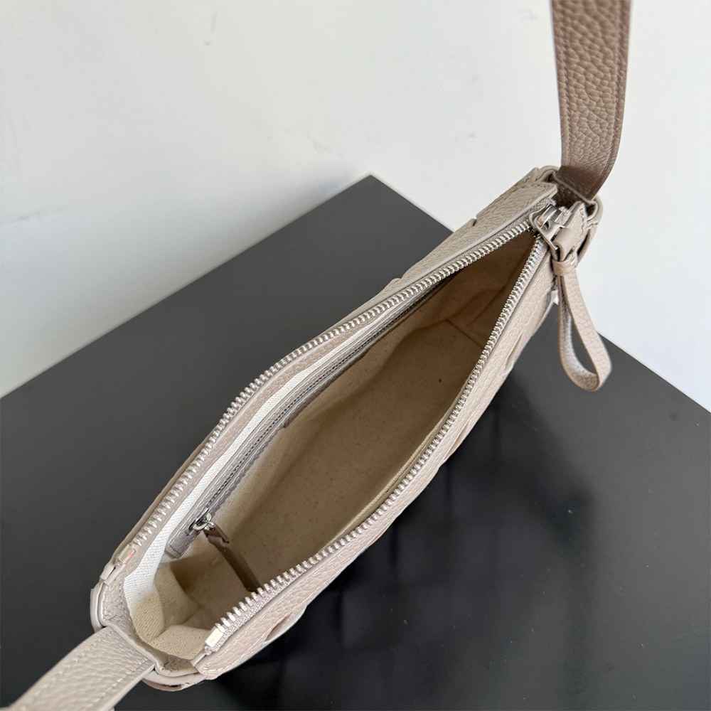 B0tt*ga Ven*ta Diago Zipped Messenger (HIGH-END GRADE)