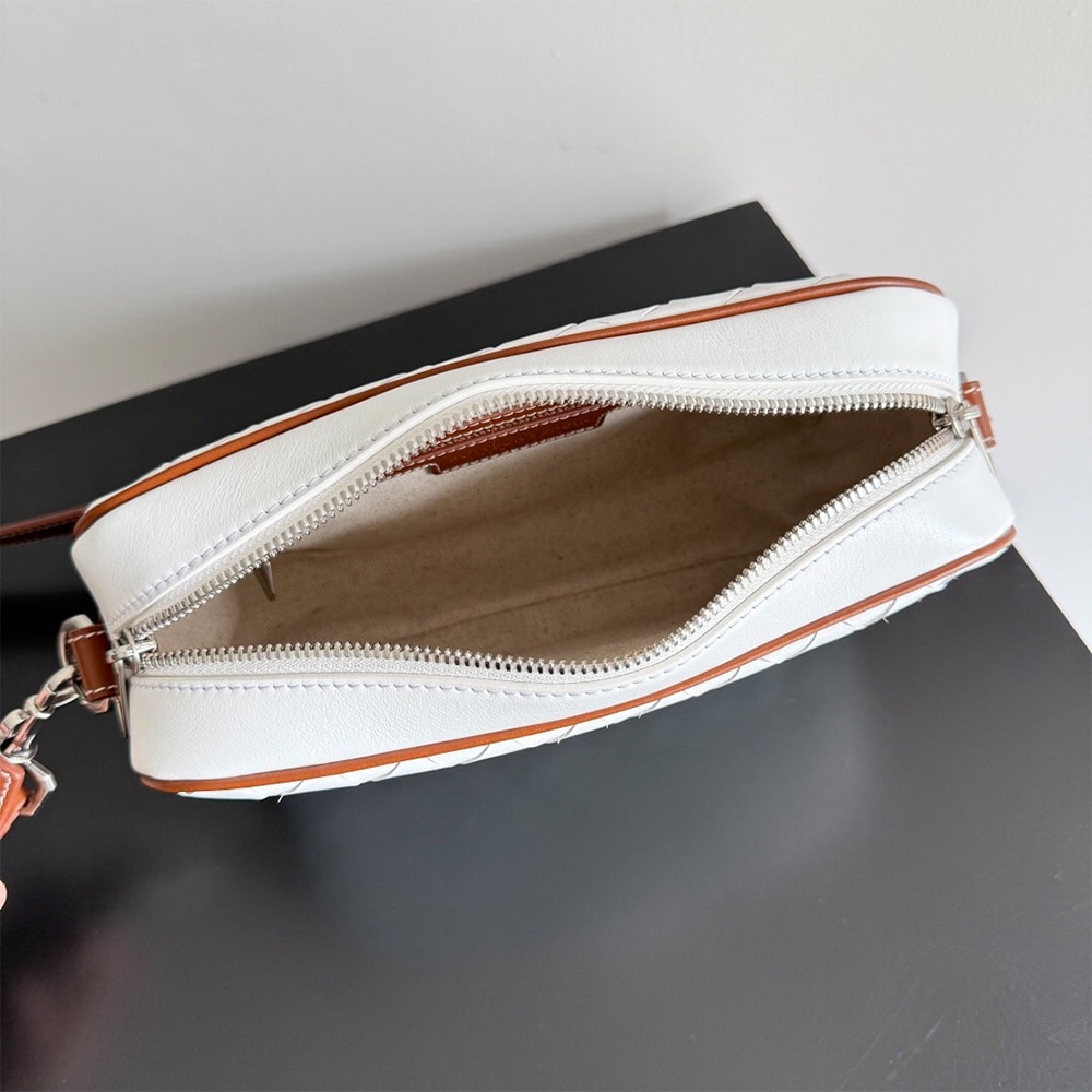 B0tt*ga Ven*ta Small Intrecciato Camera Bag(HIGH-END GRADE)