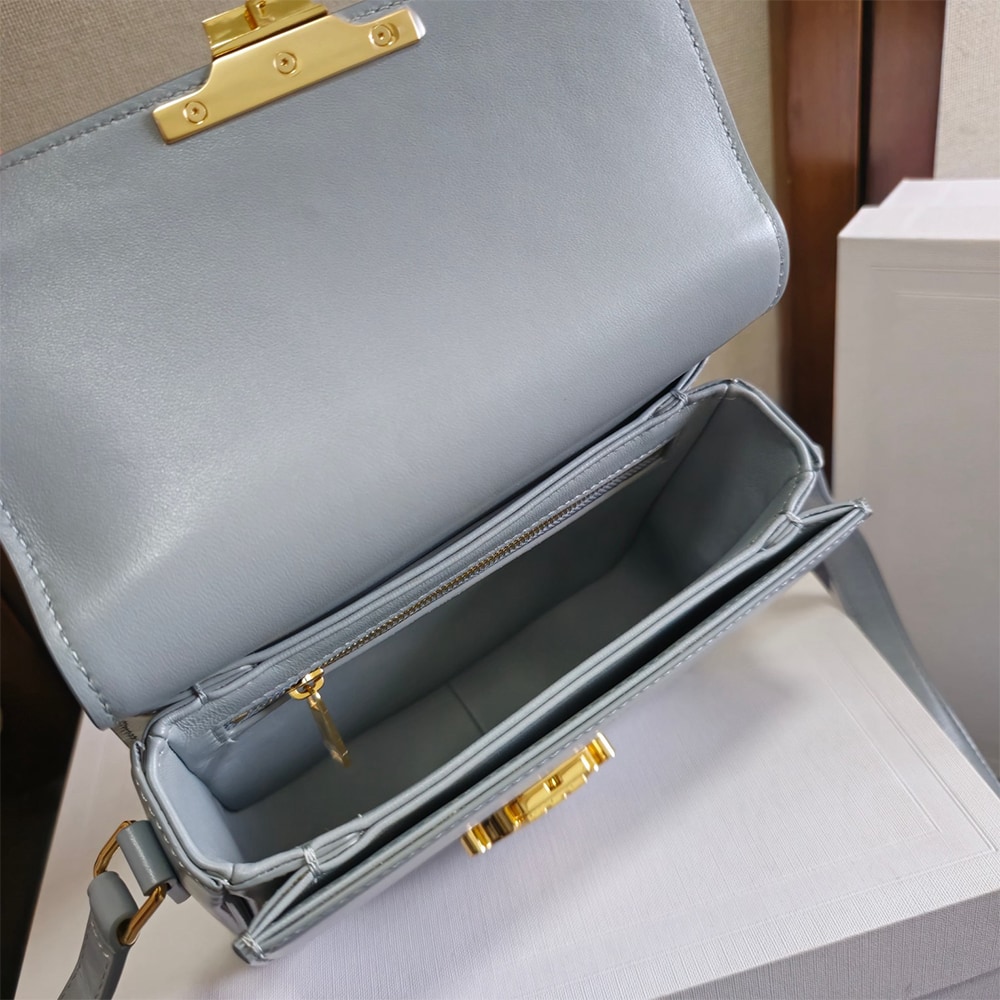 Ce1i*e TEEN TRIOMPHE BAG IN shiny calfskin(HIGH-END GRADE)