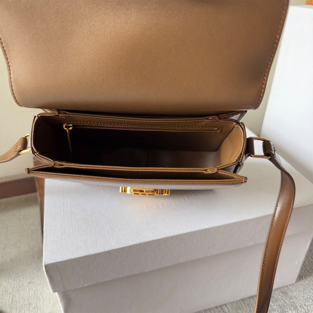 Ce1i*e TEEN TRIOMPHE BAG IN shiny calfskin(HIGH-END GRADE)