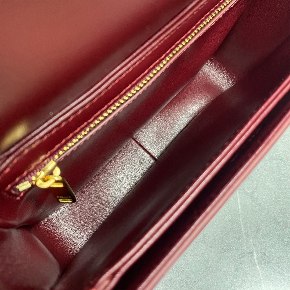 Ce1i*e TEEN TRIOMPHE BAG IN shiny calfskin(HIGH-END GRADE)