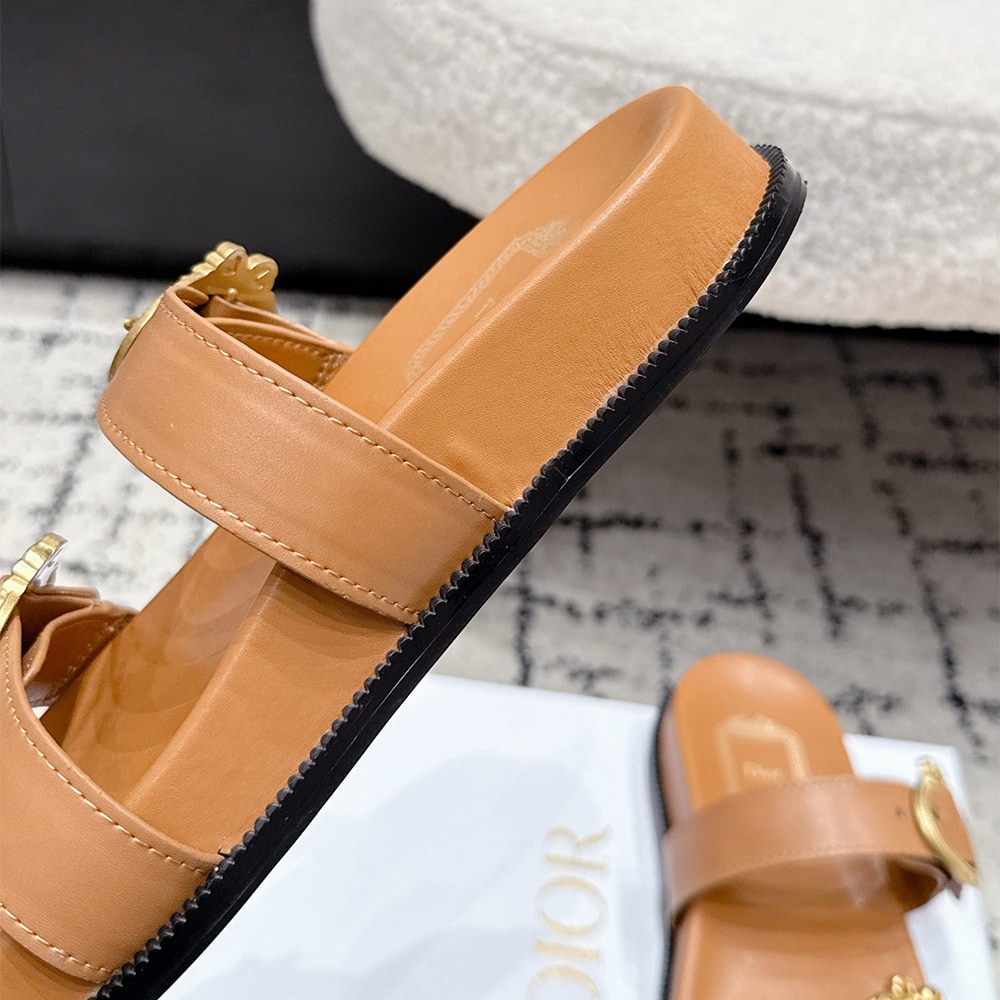 D10r Medaillon Buckle Slide (EU SIZE 35-42)