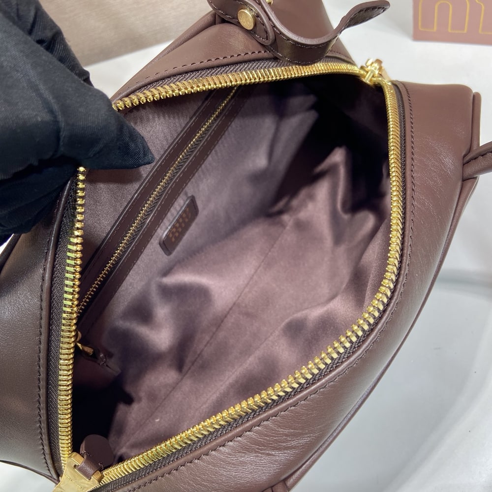 M1um1u Medium Beau leather top-handle bag(HIGH-END GRADE)