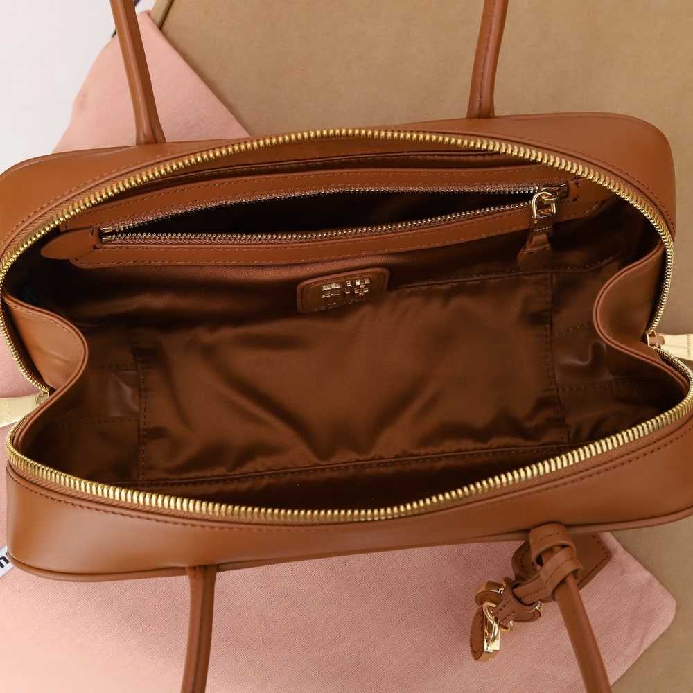 M1um1u Small Beau leather top-handle bag(HIGH-END GRADE)
