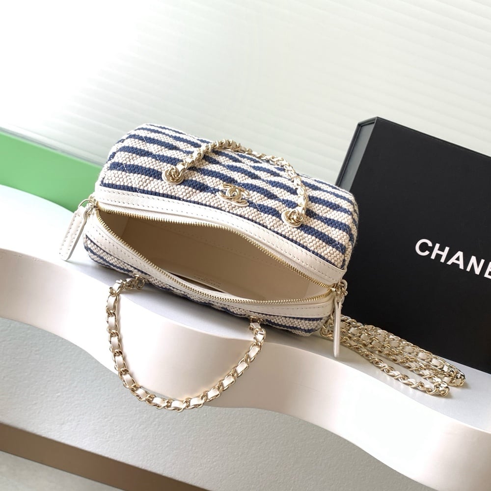 Ch**el Clutch with Chain(HIGH-END GRADE)