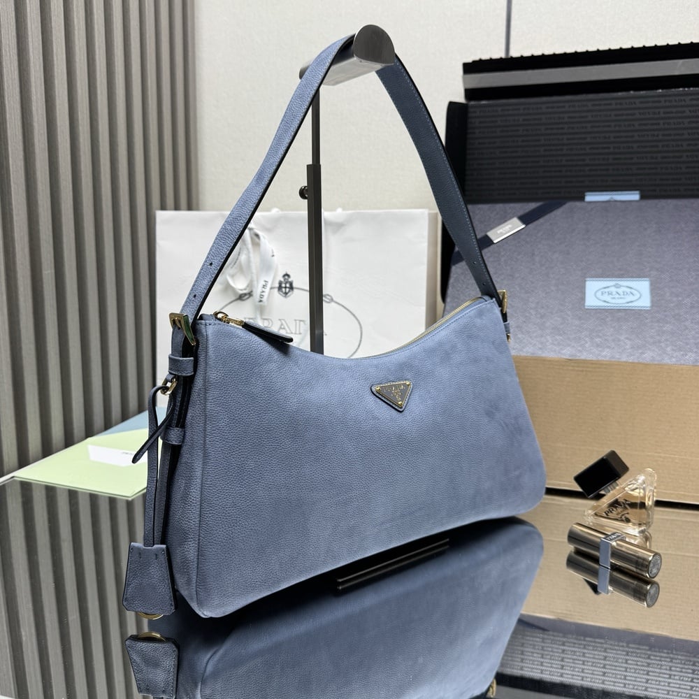 Pra*a Aimée large nubuck leather shoulder bag(TAX-FREE GRADE)