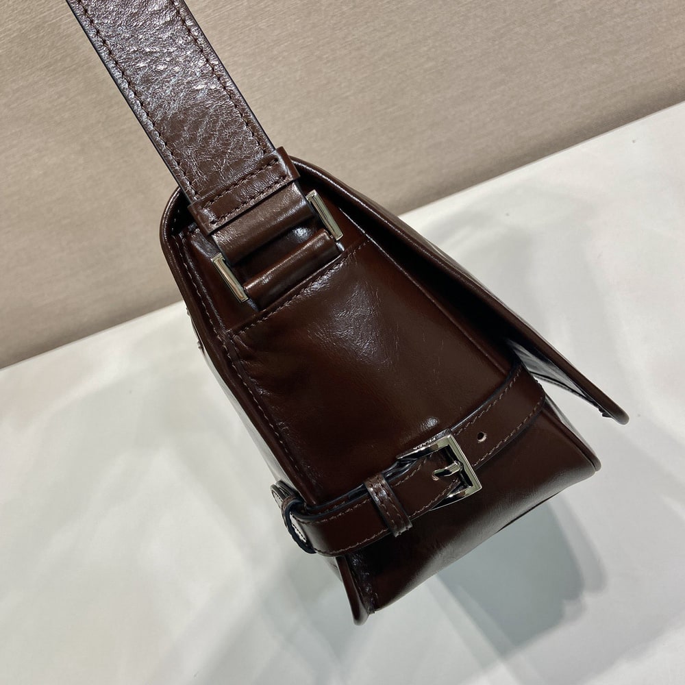Pra*a Leather shoulder bag(HIGH-END GRADE)