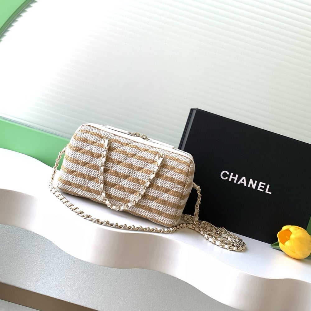 Ch**el Clutch with Chain(HIGH-END GRADE)