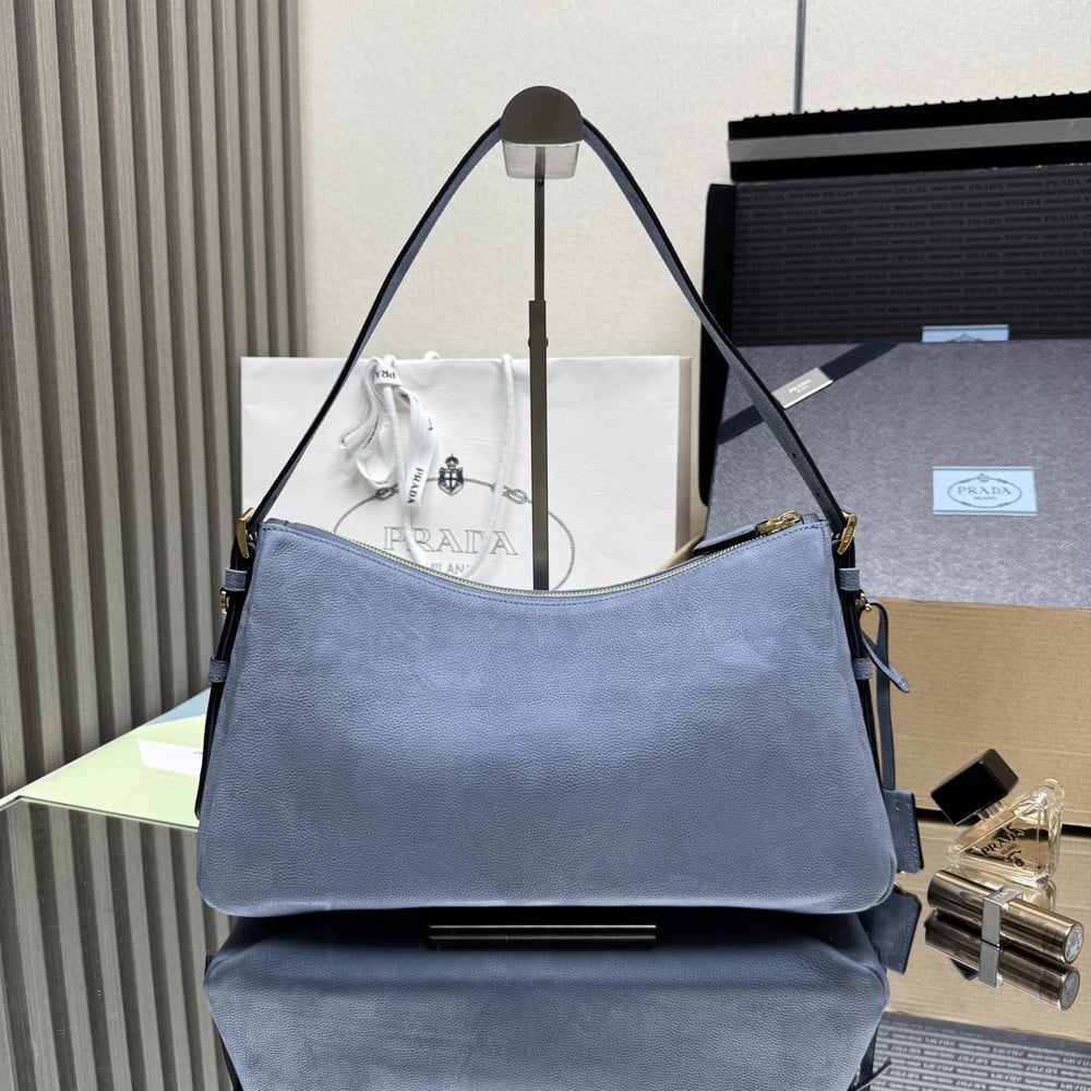 Pra*a Aimée large nubuck leather shoulder bag(TAX-FREE GRADE)